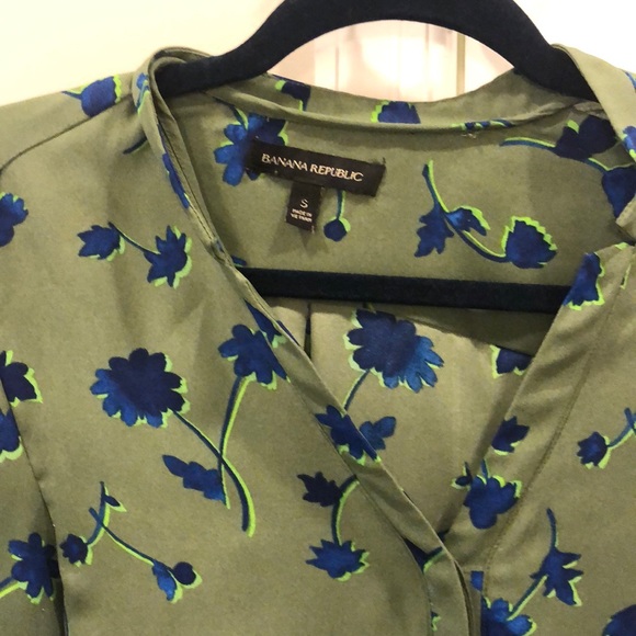 Green and blue floral top - Picture 2 of 2